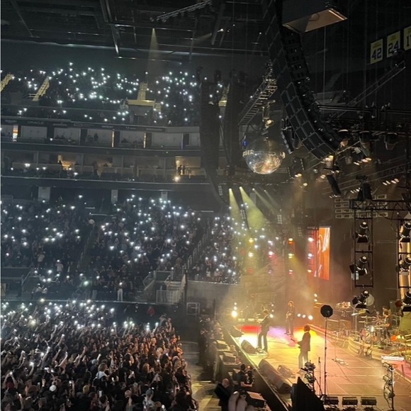 Meet your Posher, El - Picture 1 of 1